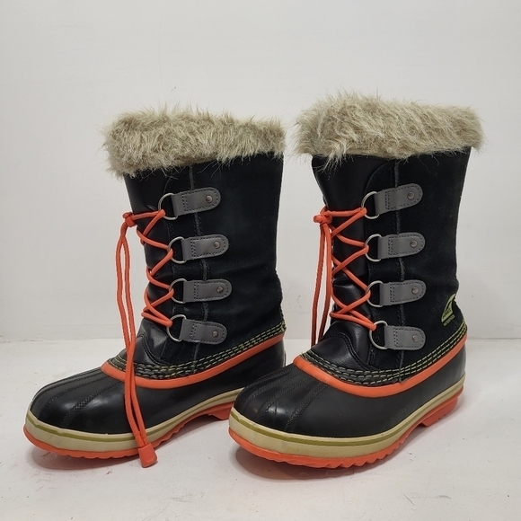 Sorel Waterproof Winter Boot Size 5 - Picture 1 of 10